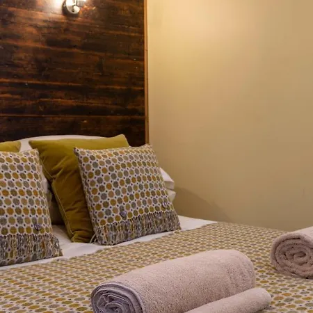 Luxury Ensuite Room Next To Royal Crescent With Own Private Entrance-2